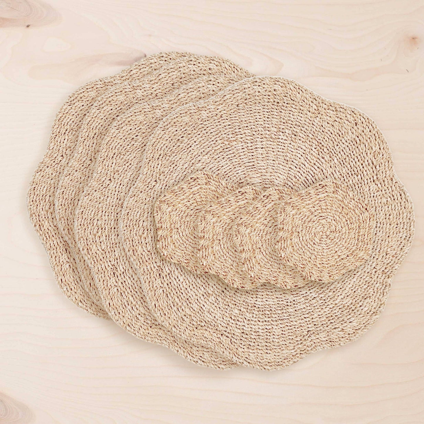Natural Scallop Placemats, set of 4 – Woven Abaca Placemats