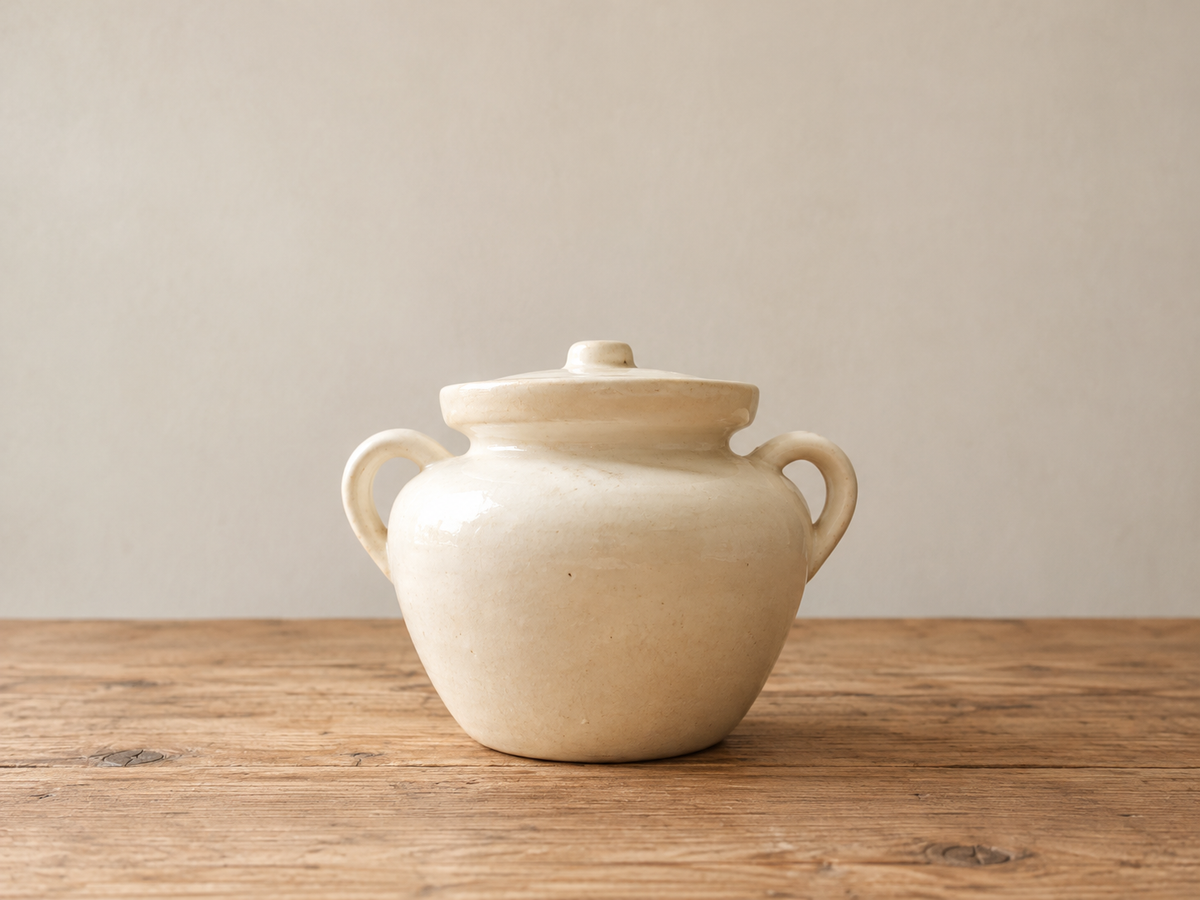 Vintage McCoy White Bean Pot