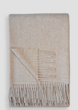 Load image into Gallery viewer, Cork Throw / Oatmeal
