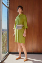 Load image into Gallery viewer, Bedford Merino Wool Felt Belt Bag: Granite/Natural
