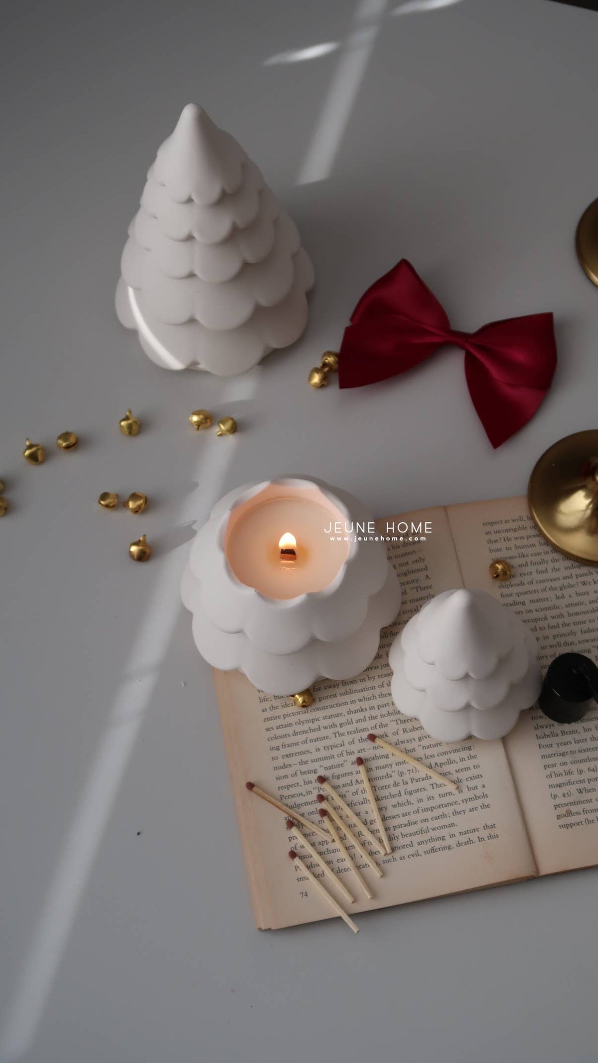 Tree shaped candle with lid | scent Christmas tree