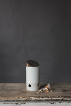 Load image into Gallery viewer, Garlic keeper/Garlic pot: White\ White
