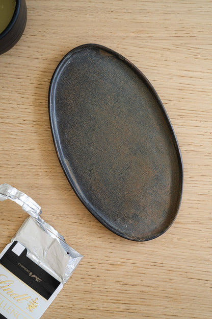 Rust Stoneware Oval Serving Platter: Medium