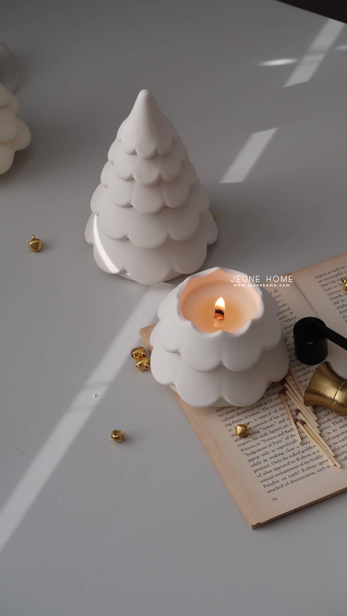 Tree shaped candle with lid | scent Christmas tree