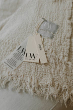 Load image into Gallery viewer, Nantucket Linen Throw - Cream
