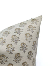 Load image into Gallery viewer, Hand block print cotton pillow
