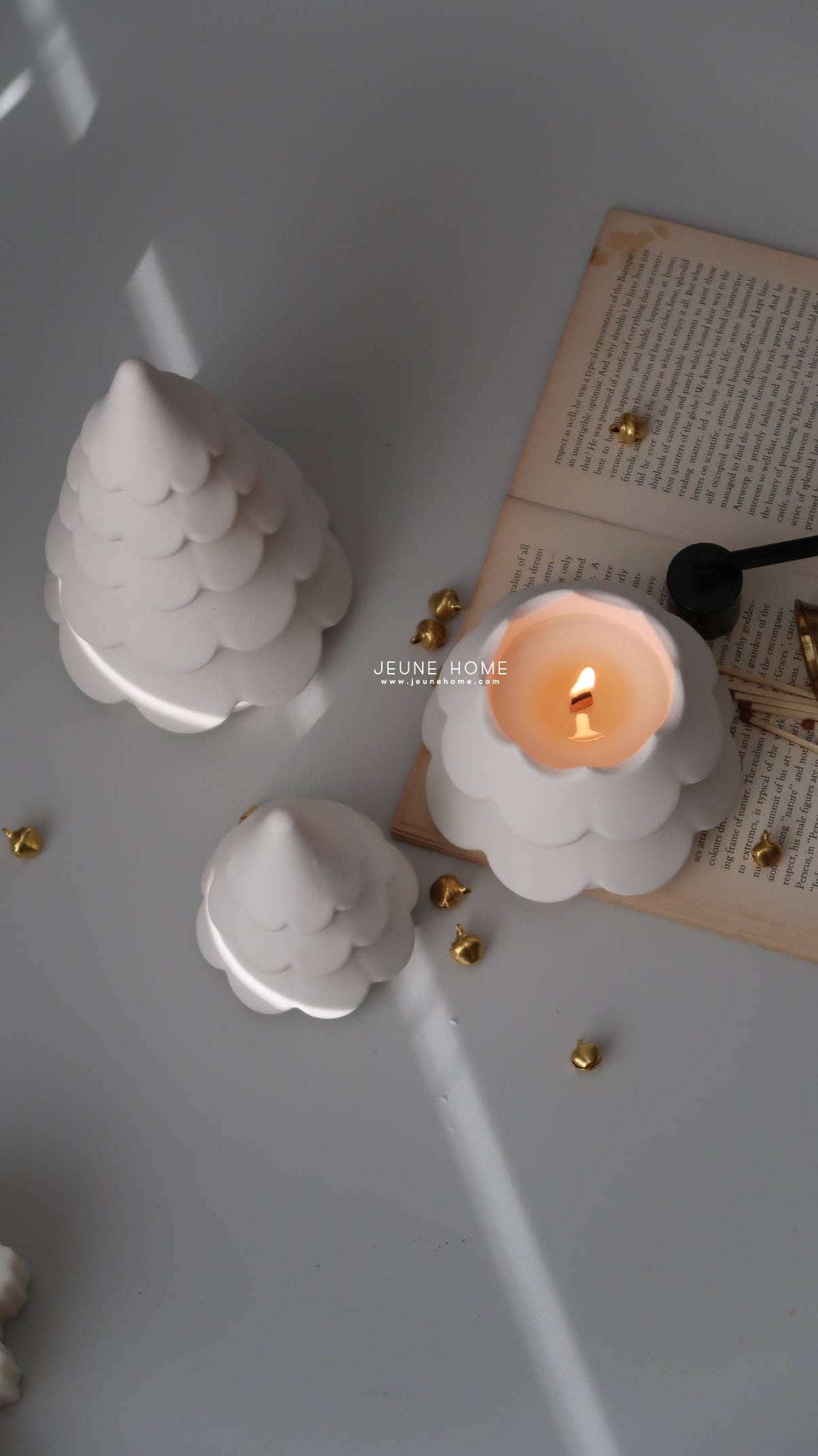 Tree shaped candle with lid | scent Christmas tree