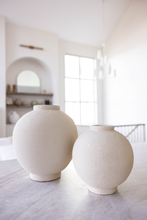 Load image into Gallery viewer, Chios Cream Round Vase Pot
