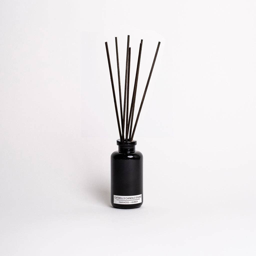 Oakmoss + Amber - Diffuser: Reed Color - Black