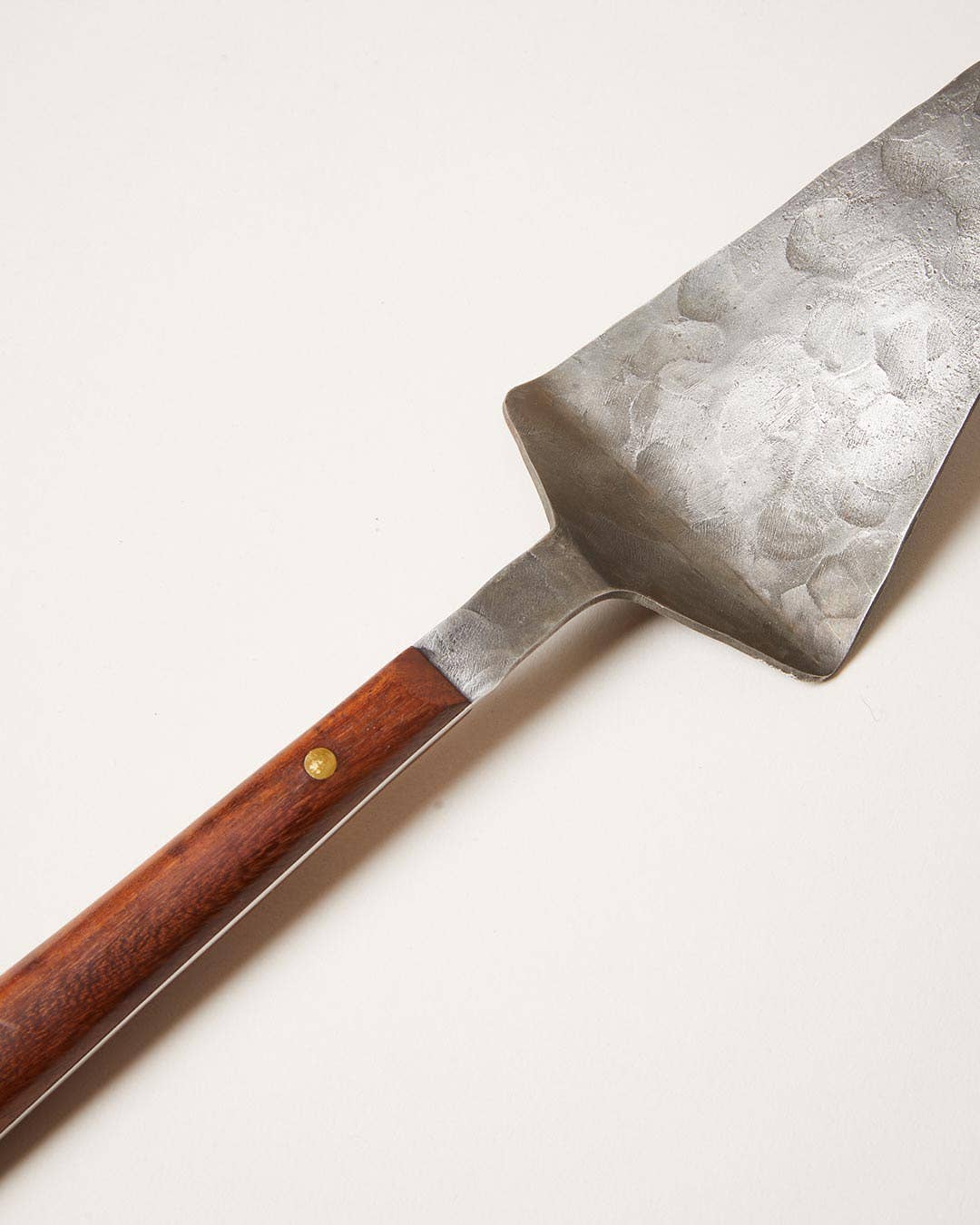 Artisan Forged Server: Wooden