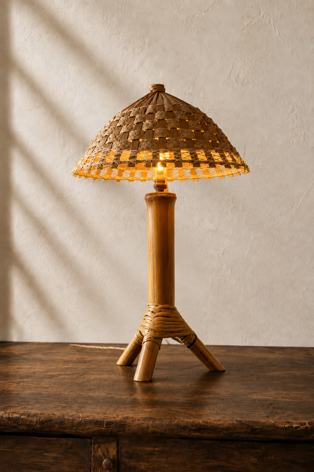Monterey Mid-Century Bamboo Table Lamp - puck and abby