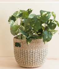 Load image into Gallery viewer, Grey Patterned Round Woven Basket
