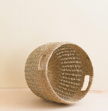 Load image into Gallery viewer, Grey Patterned Round Woven Basket
