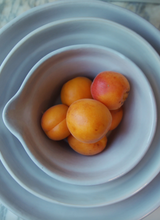 Load image into Gallery viewer, Set of 3 Spouted Mixing Bowls
