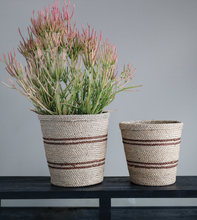 Load image into Gallery viewer, Handwoven Seagrass Basekts
