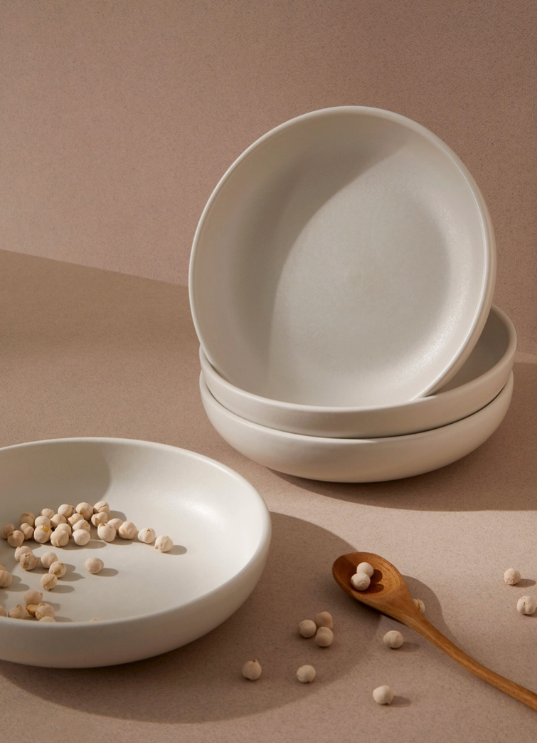 New Stoneware Pasta / The Youlha