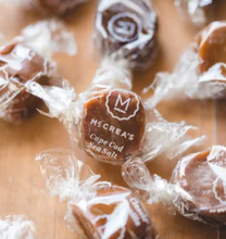 Load image into Gallery viewer, Caramel&#39;s Pillow Box - Chocolate Peppermint
