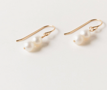Load image into Gallery viewer, Pearl Drop Earrings
