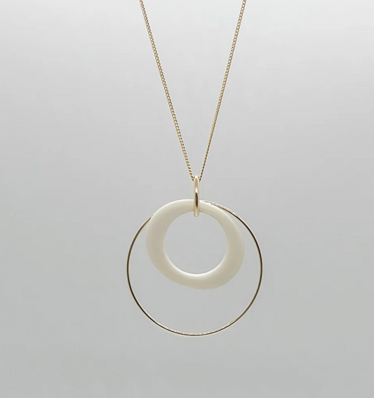 Matte Porcelain Ova Vita Necklace