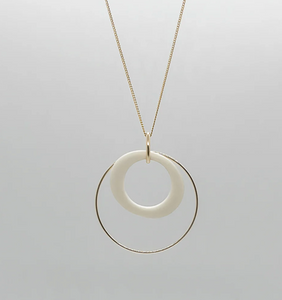Matte Porcelain Ova Vita Necklace
