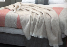 Load image into Gallery viewer, Moneen Throw - Fawn
