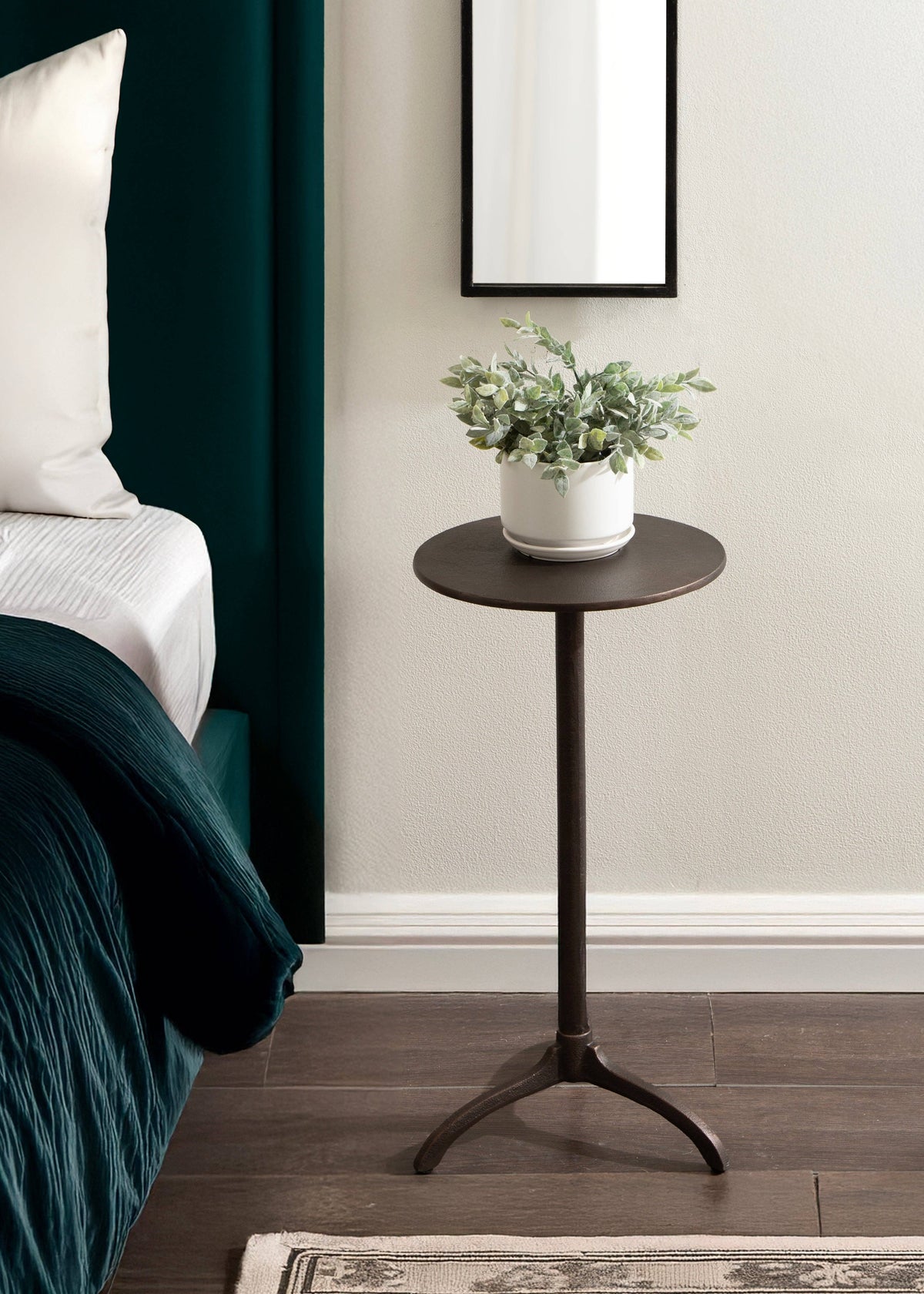 Henshall Metal Round Side Table: Bronze