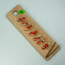 Load image into Gallery viewer, Oak Cutting &amp; Serving Board
