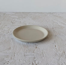 Load image into Gallery viewer, Stoneware Flat Side Plate / Black or White
