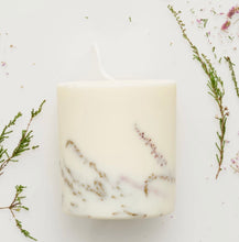 Load image into Gallery viewer, Moss Candle
