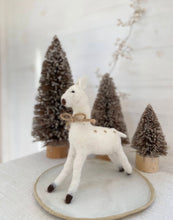 Load image into Gallery viewer, Wool Felt Deer
