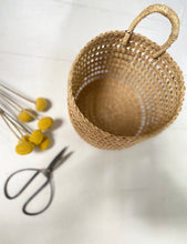 Load image into Gallery viewer, Mifuko Bolga Basket Natural w/Loop XS
