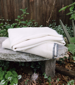 Siempre Throw Blanket Cream
