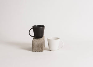 Stoneware Coffee Mug / Black or White
