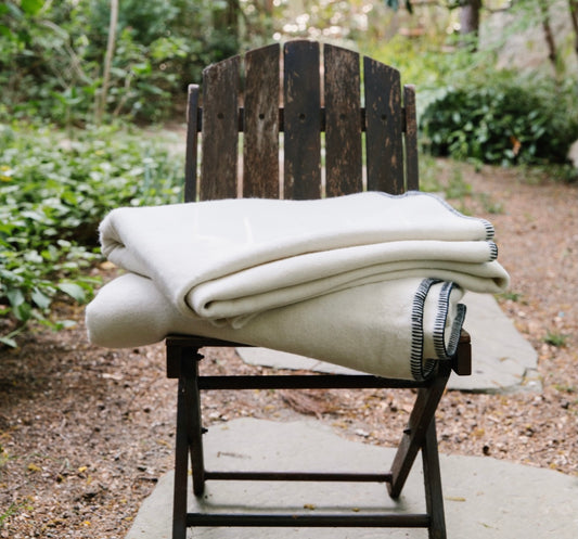 Siempre Throw Blanket Cream