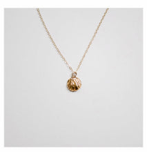 Load image into Gallery viewer, Porcelain and Stone Gold Shell Charm Necklace
